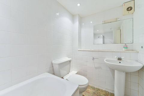 2 bedroom flat for sale, Hopewell Yard, Camberwell, London, SE5