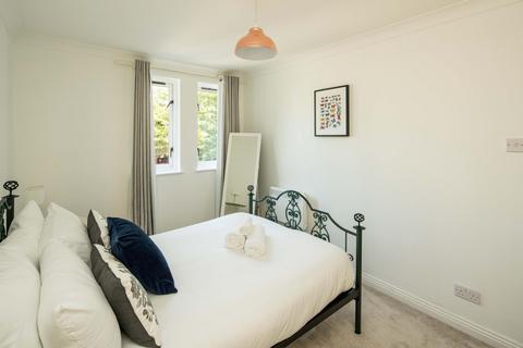 2 bedroom apartment for sale, Quadrangle Close, London SE1