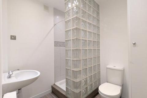 90 Tachbrook Road, Feltham, TW14 9NX
