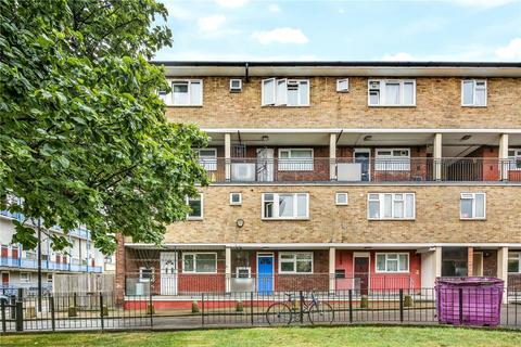 28 Roberta Street, London, E2 6AW