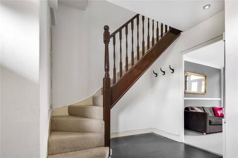 28 Roberta Street, London, E2 6AW