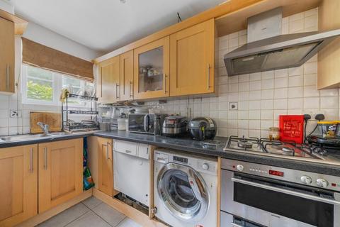 2 bedroom maisonette for sale, Wokingham,  Berkshire,  RG40