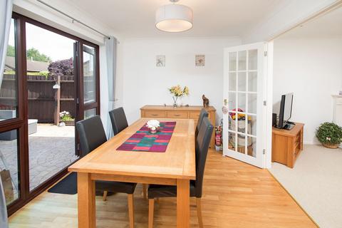 8 Barn Close, Great Oakley, Corby, NN18 8HZ
