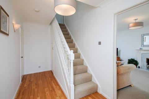 8 Barn Close, Great Oakley, Corby, NN18 8HZ