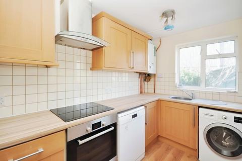 2 bedroom terraced house to rent, Byron Avenue Sutton SM1