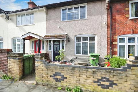 2 bedroom terraced house to rent, Byron Avenue Sutton SM1