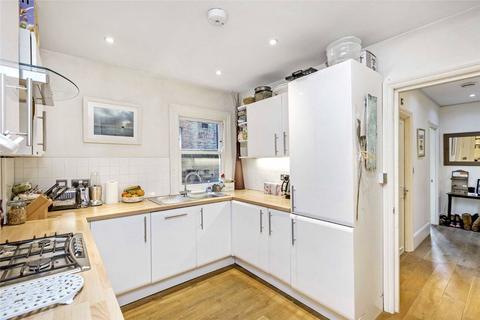 2 bedroom flat for sale, Elms Crescent, London, SW4