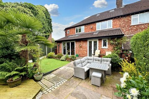 4 bedroom semi-detached house for sale, Perrymead, Prestwich, M25