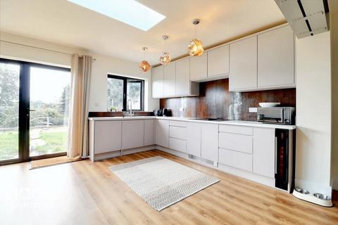 3 bedroom semi-detached house to rent, Risca Road, Newport