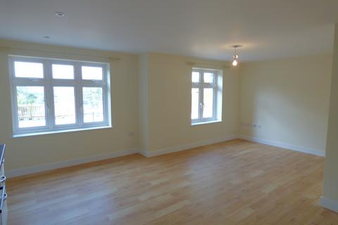 2 bedroom flat to rent, High Street, Heathfield TN21