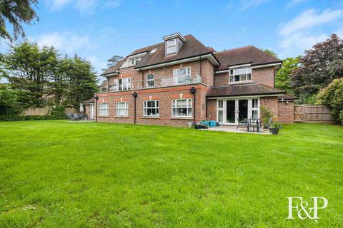 2 bedroom apartment for sale, Sandalwood Lodge, 71 Imperial Road, Windsor, Berkshire, SL4