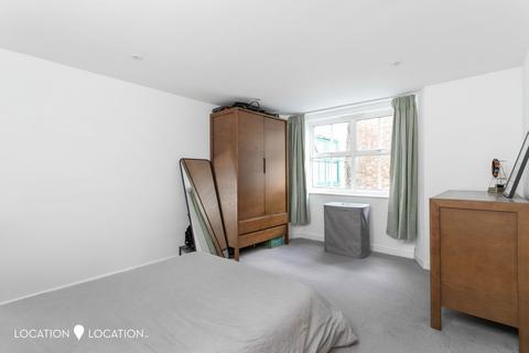 2 bedroom apartment for sale, St. Mary's Court, Defoe Road, N16