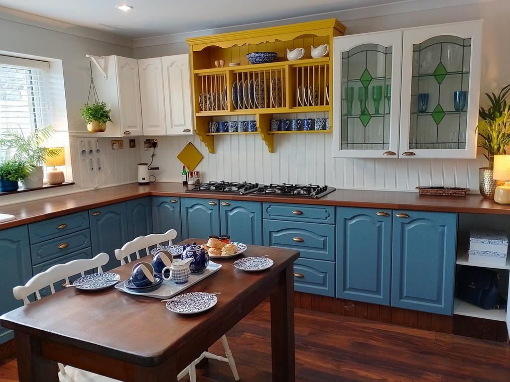 Kitchen/Breakfast Rm