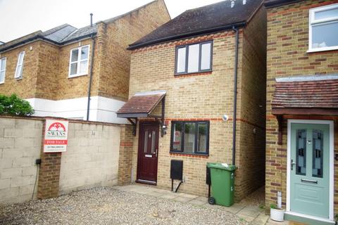 2 bedroom detached house for sale, Squires Walk, Ashford, TW15