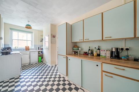 1 bedroom flat for sale, Cheriton Road, Winchester, Hampshire, SO22