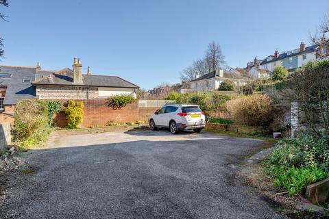 1 bedroom flat for sale, Cheriton Road, Winchester, Hampshire, SO22