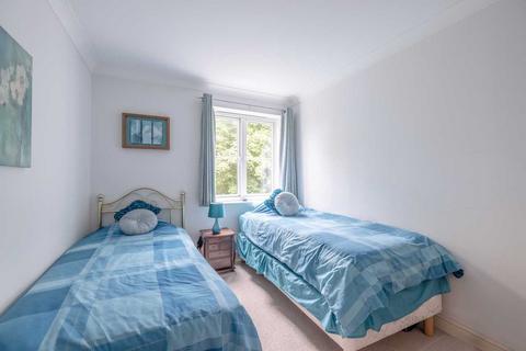 2 bedroom flat for sale, Datchet Road, Datchet SL3