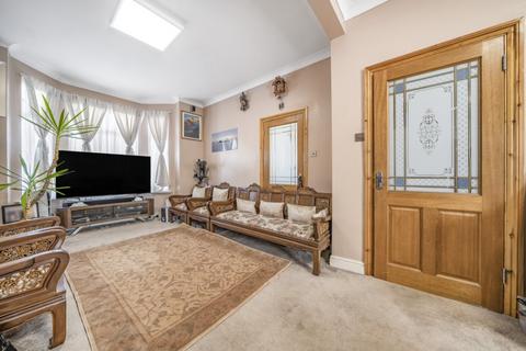 40 Conway Road, London, SE18 1AH