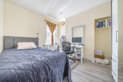 40 Conway Road, London, SE18 1AH