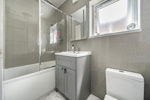 40 Conway Road, London, SE18 1AH