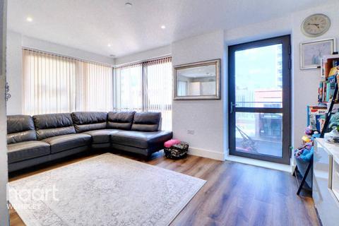 3 bedroom flat for sale, Wembley Park