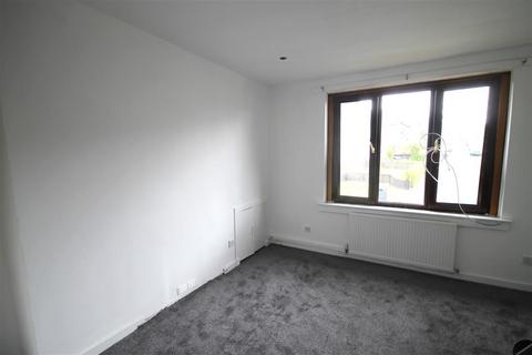 2 bedroom flat to rent, West George Street, Coatbridge