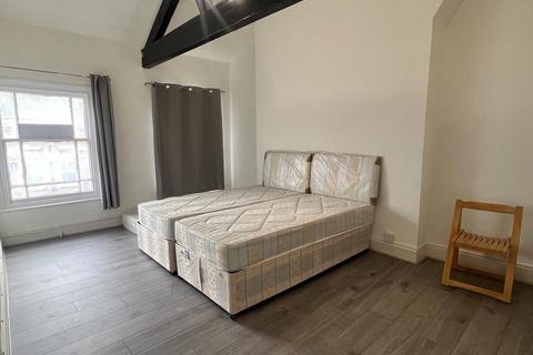 1 bedroom flat to rent, High Street North, Dunstable LU6