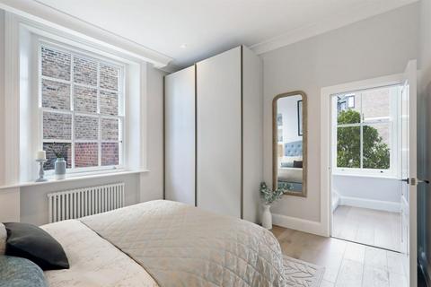 3 bedroom duplex for sale, Kensington Park Road, Notting Hill W11