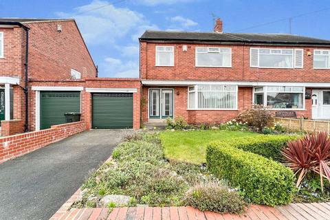 3 bedroom semi-detached house for sale, West Dene Drive, North Shields, Tyne and Wear, NE30 2SZ