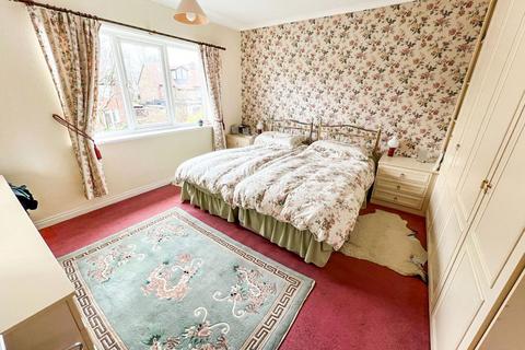 3 bedroom semi-detached house for sale, West Dene Drive, North Shields, Tyne and Wear, NE30 2SZ