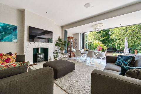 4 bedroom semi-detached house for sale, Bush Hill, Winchmore Hill, N21