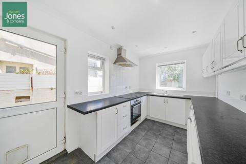 2 bedroom terraced house to rent, Tarring Road, Worthing, West Sussex, BN11