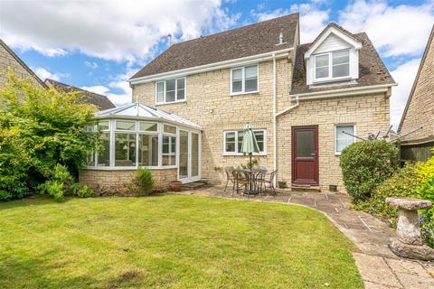 4 bedroom detached house for sale, Woods Close, sherston