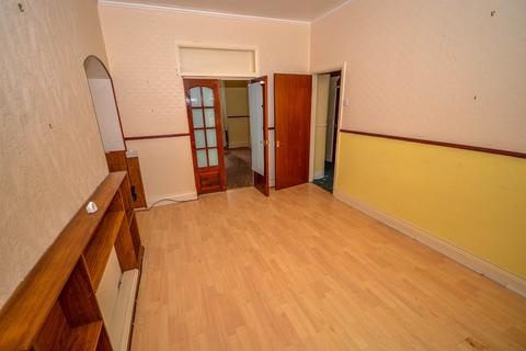 2 bedroom flat for sale, Shrewsbury Terrace, South Shields