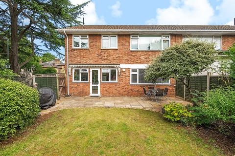 2 bedroom flat for sale, Woodville Close, Teddington, TW11