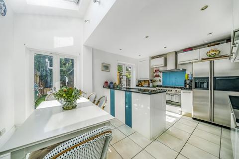 4 bedroom house to rent, Duke Road London W4