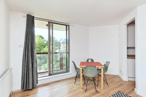 1 bedroom apartment for sale, Leeward Court, Asher Way, London, E1W