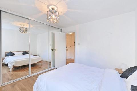 1 bedroom apartment for sale, Leeward Court, Asher Way, London, E1W