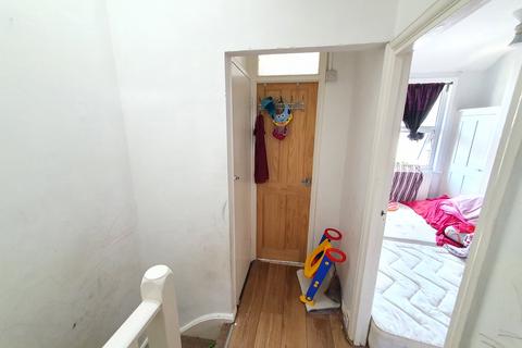2 bedroom terraced house for sale, Tooting, SW17