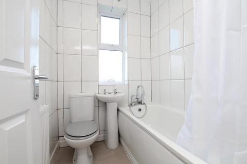 2 bedroom maisonette to rent, First Floor Flat, Horfield BS7