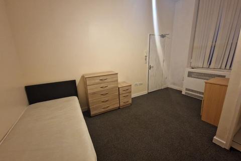 1 bedroom in a house share to rent, Mitford Street, Stretford, Manchester, M32 8AQ