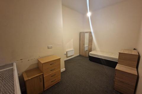 1 bedroom in a house share to rent, Mitford Street, Stretford, Manchester, M32 8AQ