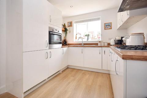 6 The Fouracres, Wakefield, WF1 4FJ