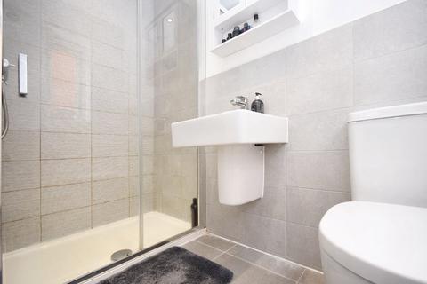 6 The Fouracres, Wakefield, WF1 4FJ