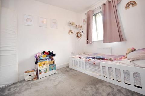 6 The Fouracres, Wakefield, WF1 4FJ