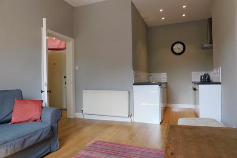 1 bedroom flat to rent, 46, Broughton Road, Edinburgh, EH7 4EE