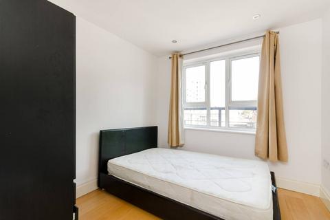 2 bedroom flat to rent, Royal Quarter, Kingston, Kingston upon Thames, KT2