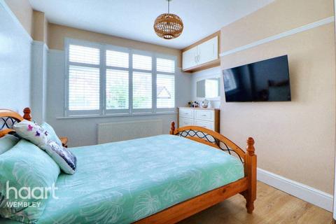 3 bedroom semi-detached house for sale, North Wembley