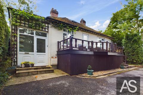 3 bedroom detached house for sale, Tollgate Road, Sedlescombe, TN33