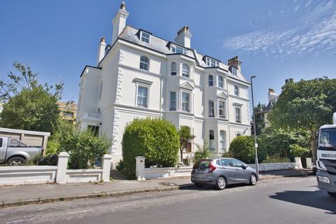 2 bedroom flat for sale, Clifton Crescent, Folkestone, CT20